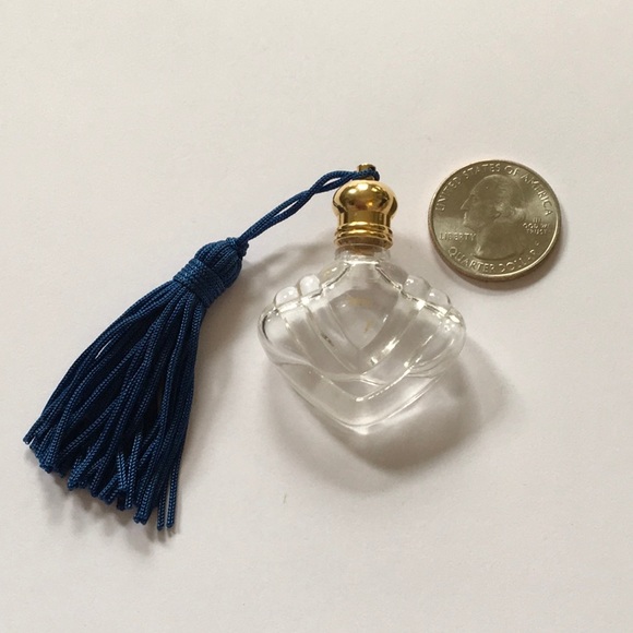 Small Glass Perfume Fragrance Bottle Necklace Tassle Gold Tone Screw Top NEW - Picture 2 of 2
